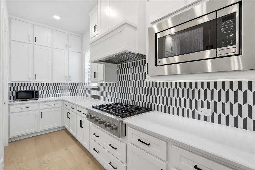 2816 Garrett Drive Highland Village, TX 75077