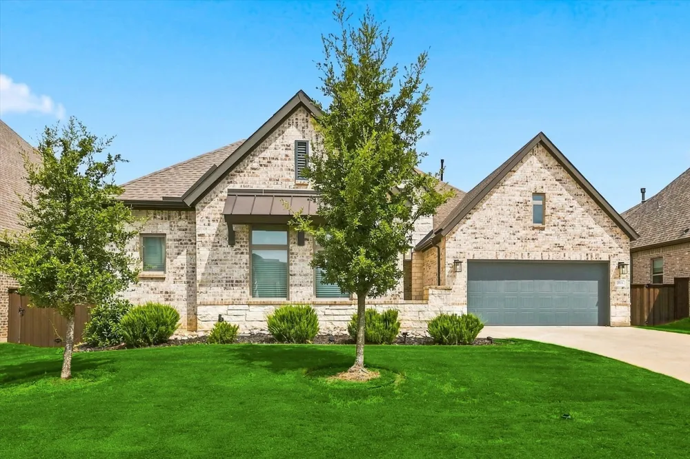 2816 Garrett Drive Highland Village, TX 75077
