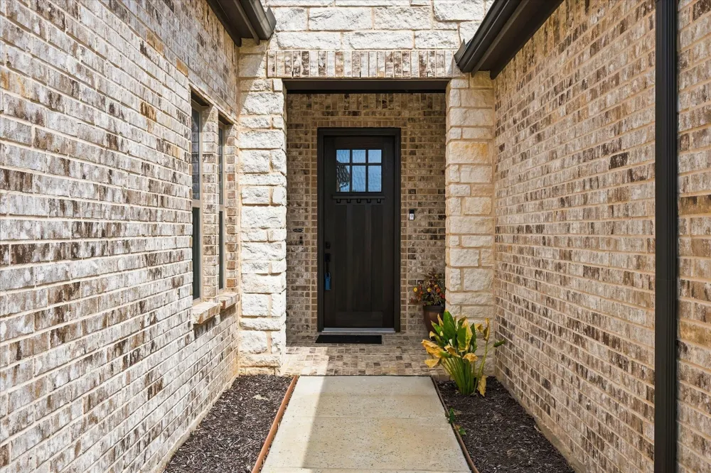 2816 Garrett Drive Highland Village, TX 75077