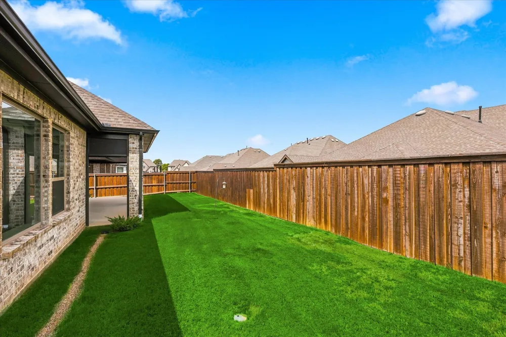 2816 Garrett Drive Highland Village, TX 75077
