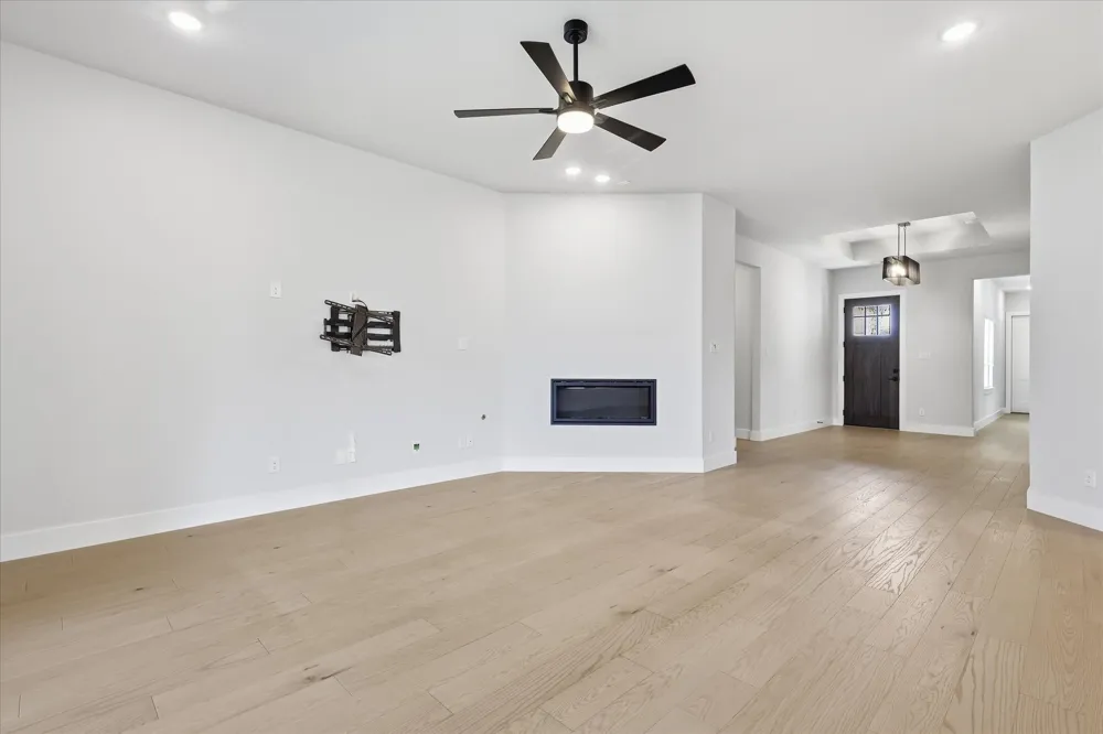 2816 Garrett Drive Highland Village, TX 75077