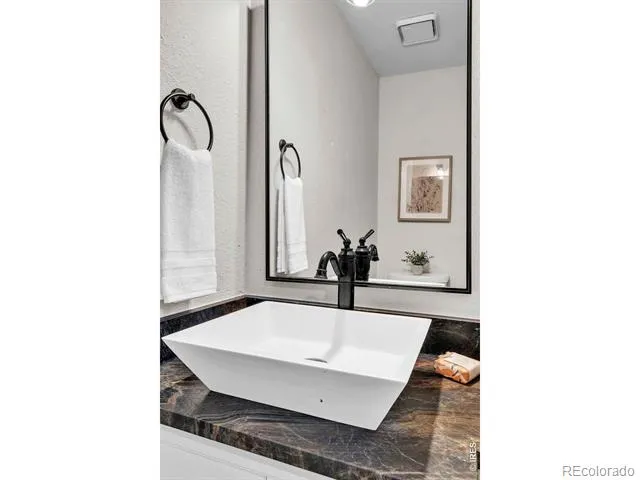 2202 Sunridge Circle Broomfield, CO 80020