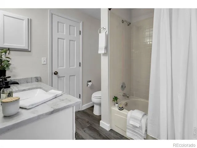 2202 Sunridge Circle Broomfield, CO 80020