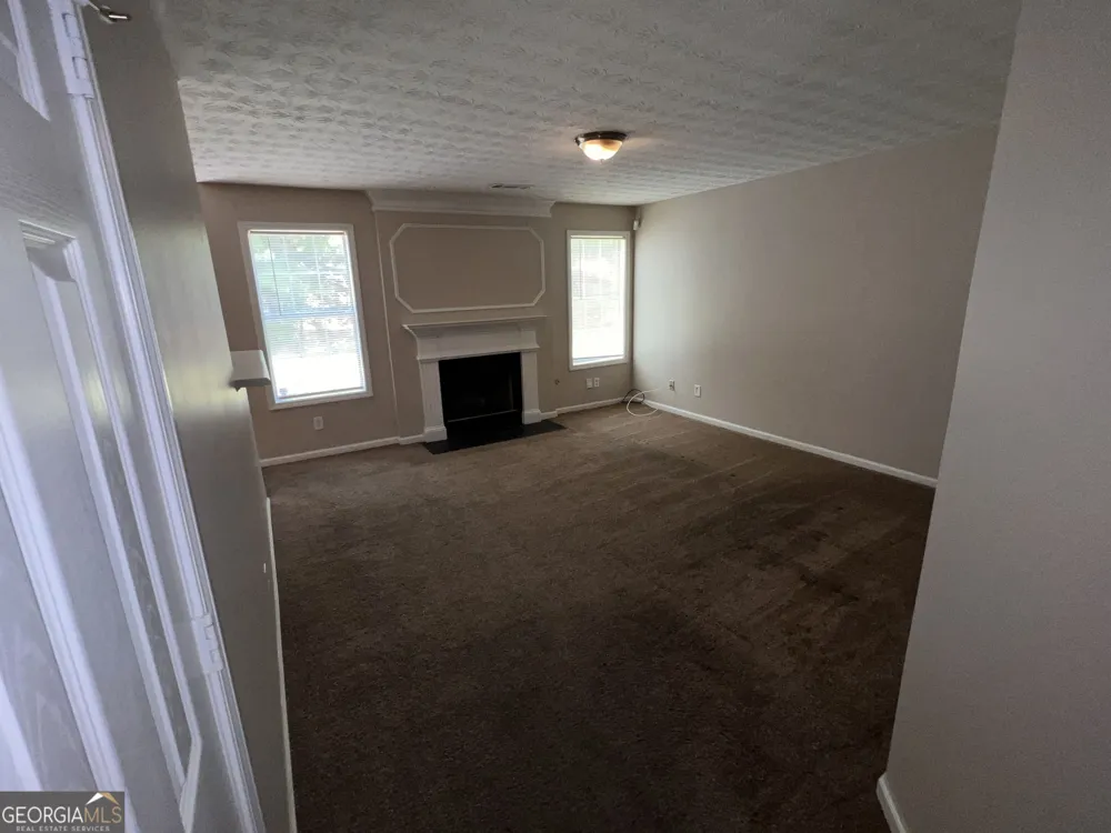 3880 Button Gate CT Lithonia, GA 30038