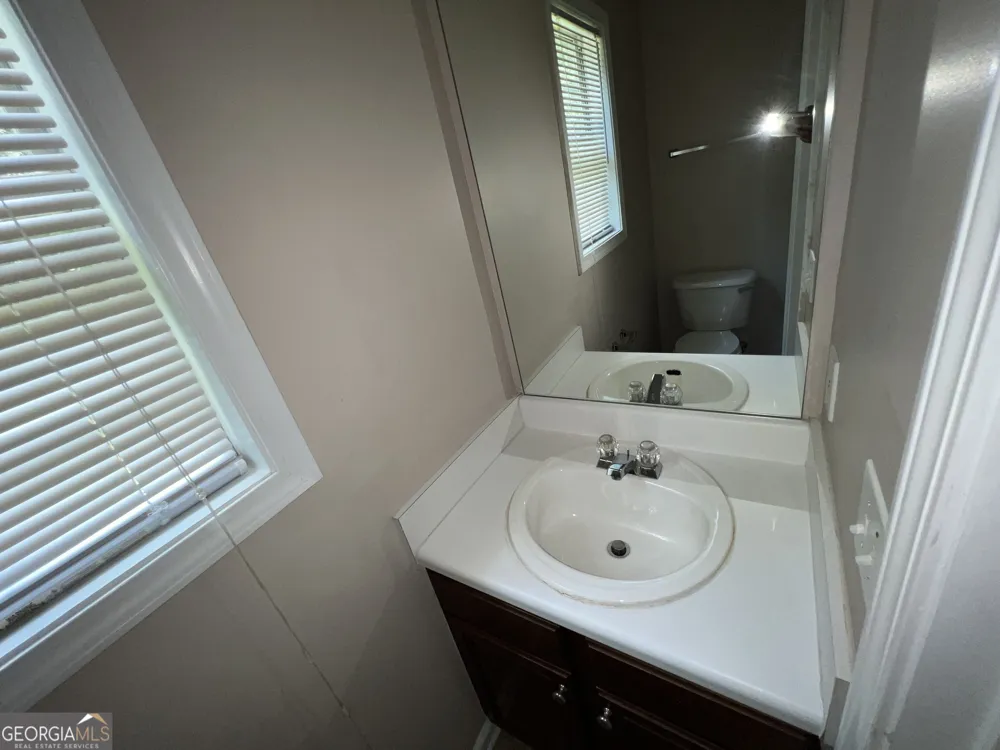 3880 Button Gate CT Lithonia, GA 30038