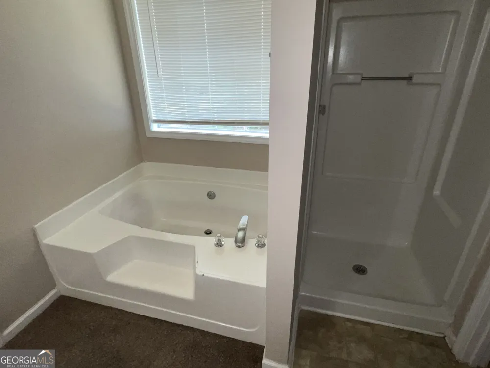3880 Button Gate CT Lithonia, GA 30038