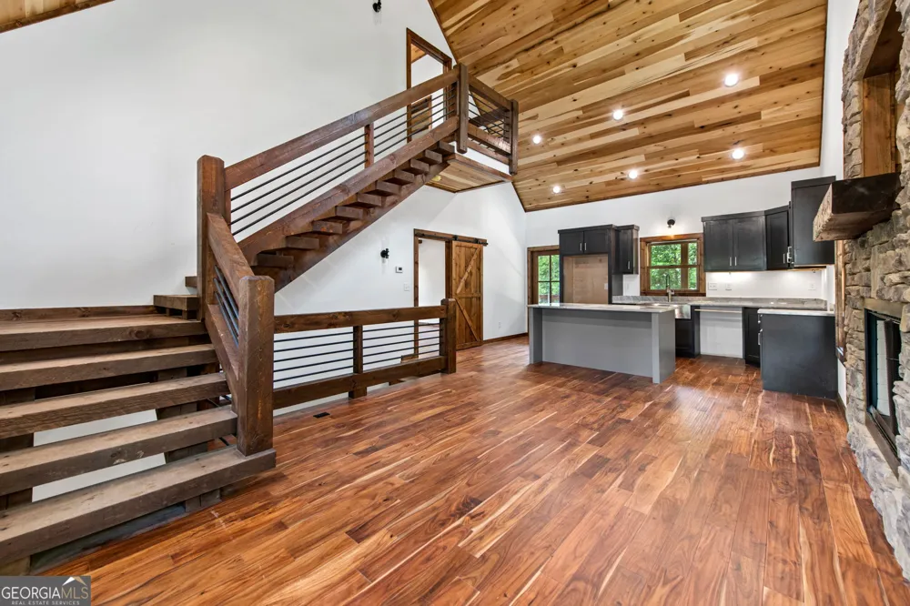 45 Wildflower DR Mineral Bluff, GA 30559