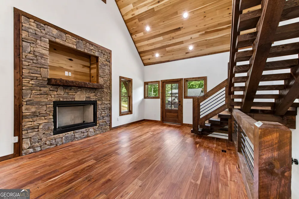 45 Wildflower DR Mineral Bluff, GA 30559