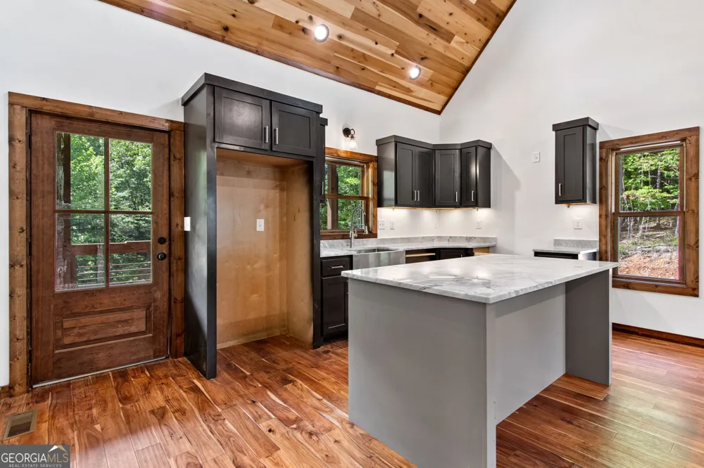 45 Wildflower DR Mineral Bluff, GA 30559