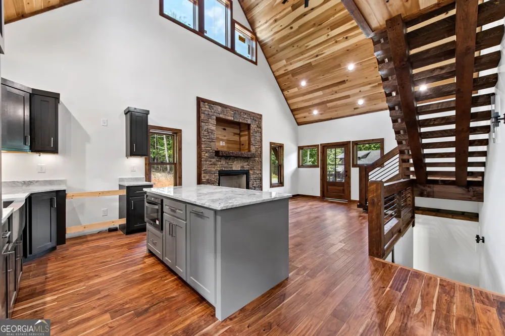 45 Wildflower DR Mineral Bluff, GA 30559