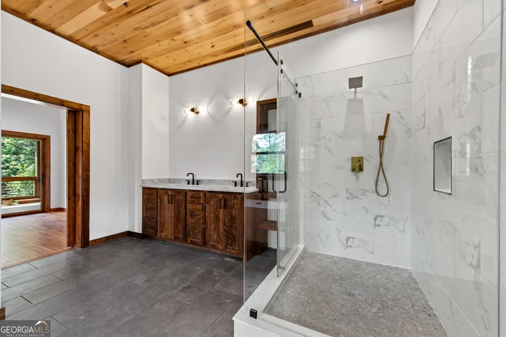 45 Wildflower DR Mineral Bluff, GA 30559