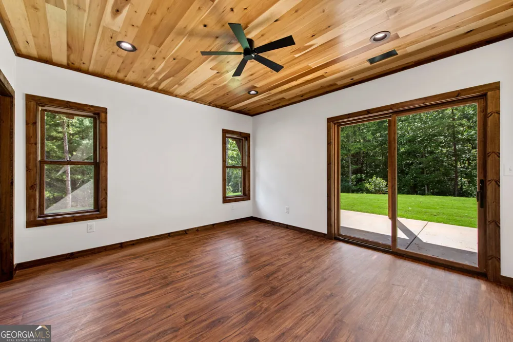 45 Wildflower DR Mineral Bluff, GA 30559