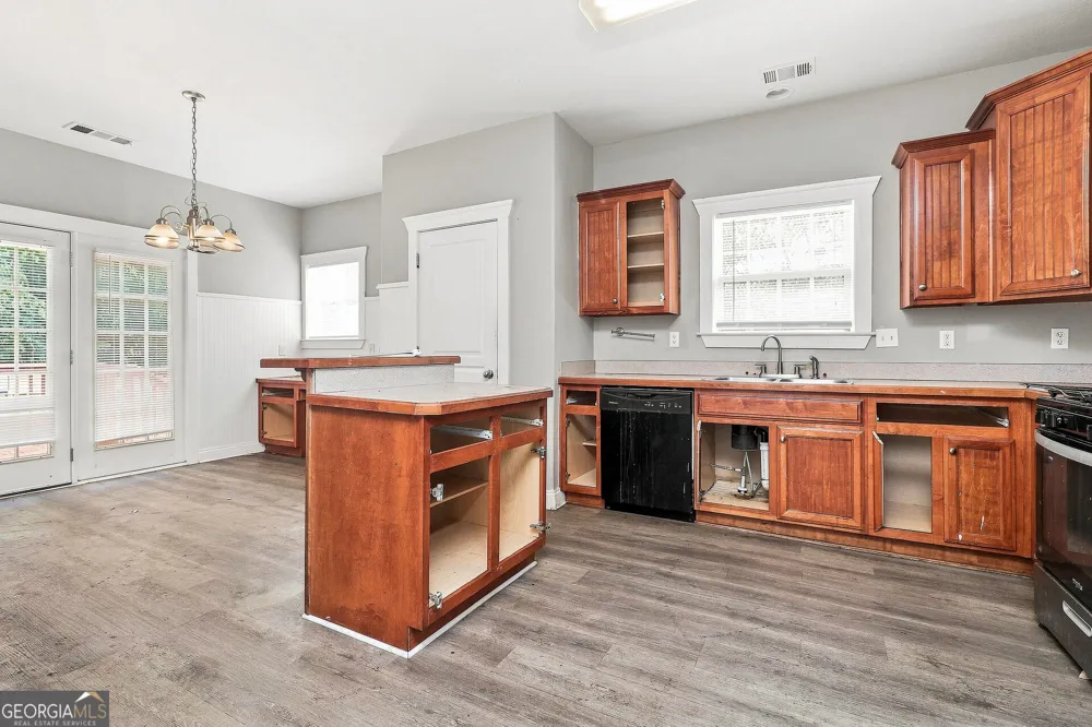 114 Parkway DR Fairburn, GA 30213