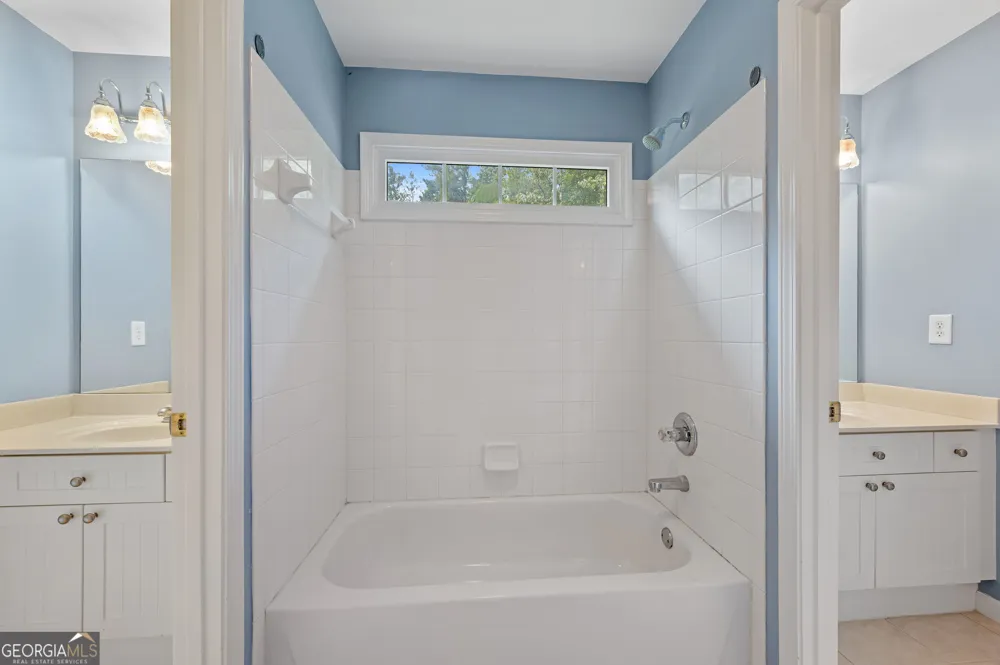 562 Vinings Springs DR SE Mableton, GA 30126