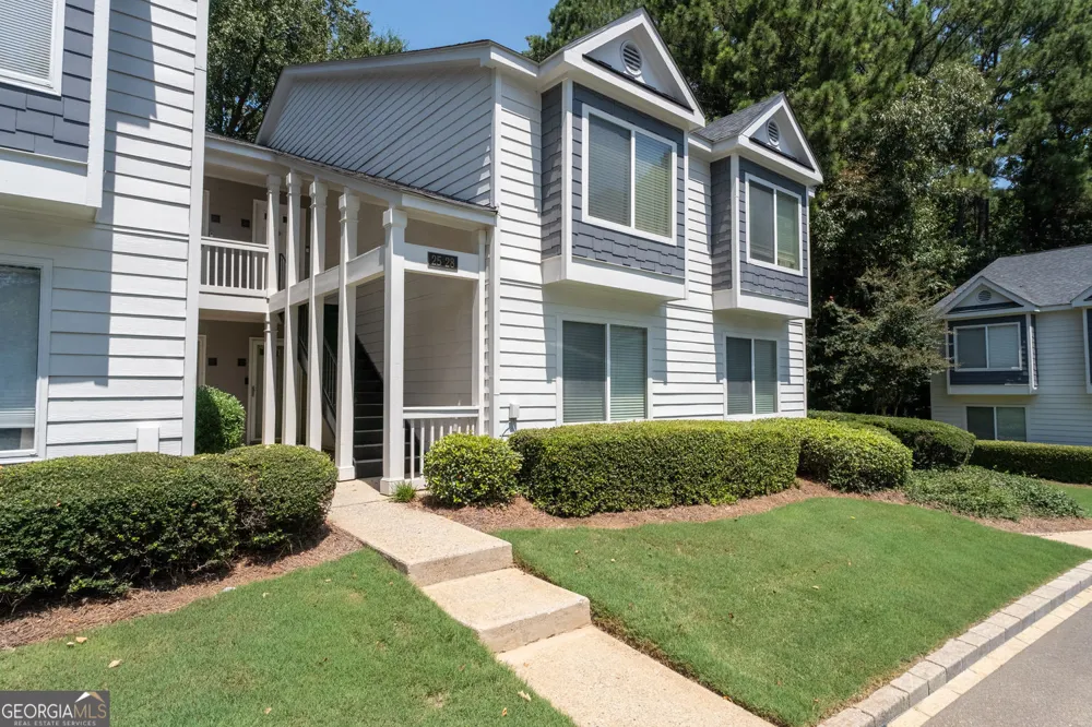 27 Little Silver CT SE Smyrna, GA 30080