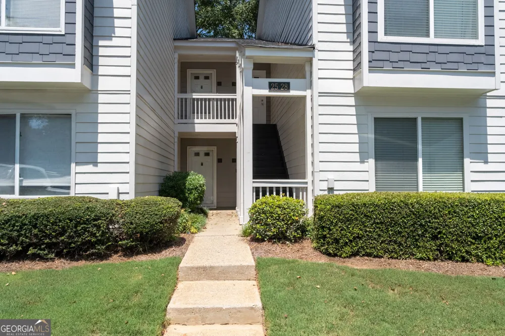 27 Little Silver CT SE Smyrna, GA 30080
