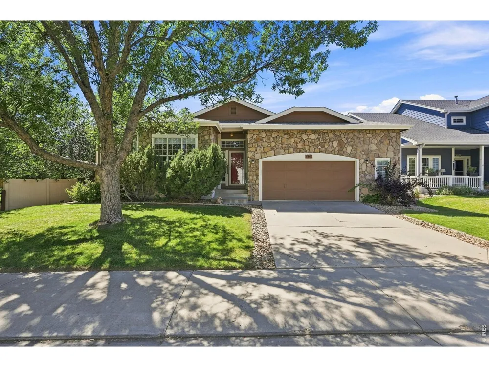 1715 Whitehall Drive Longmont, CO 80504