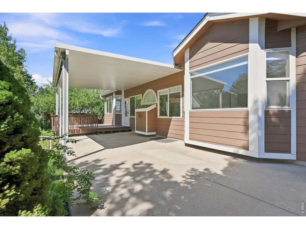 1715 Whitehall Drive Longmont, CO 80504