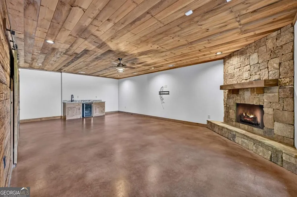 320 Amber RDG Blue Ridge, GA 30513