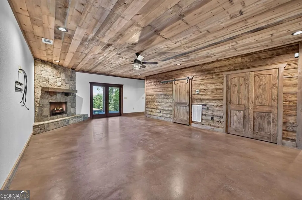 320 Amber RDG Blue Ridge, GA 30513