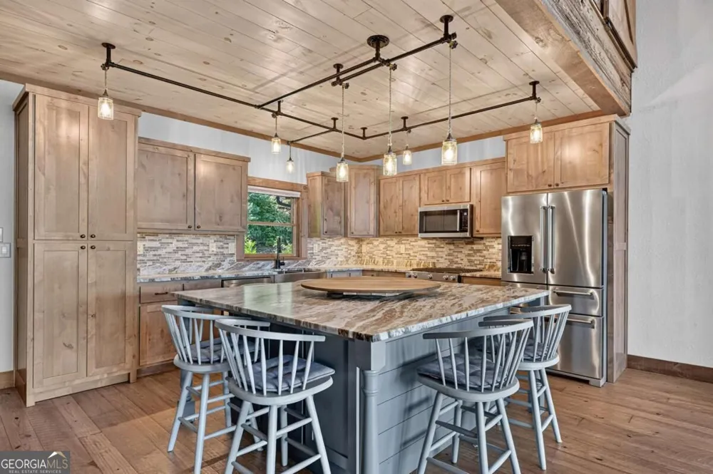 320 Amber RDG Blue Ridge, GA 30513