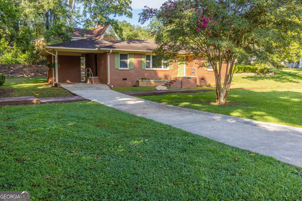 202 Forrest AVE Thomaston, GA 30286