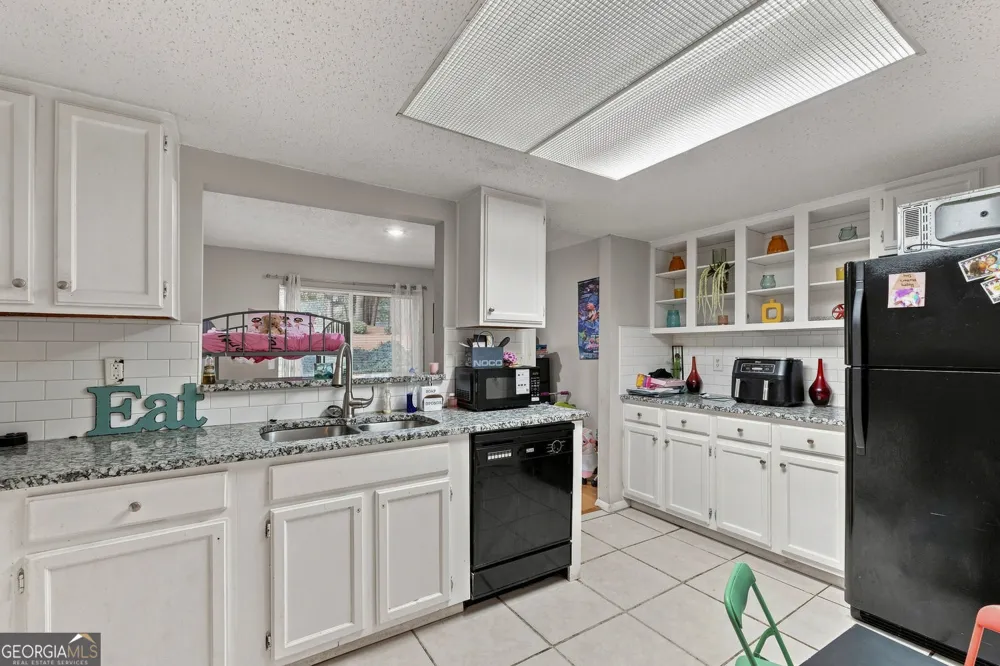 17 Little Silver CT SE Smyrna, GA 30080
