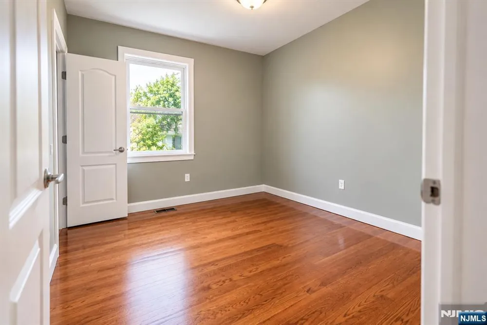 47 Campbell Avenue 1L Hackensack, NJ 07601