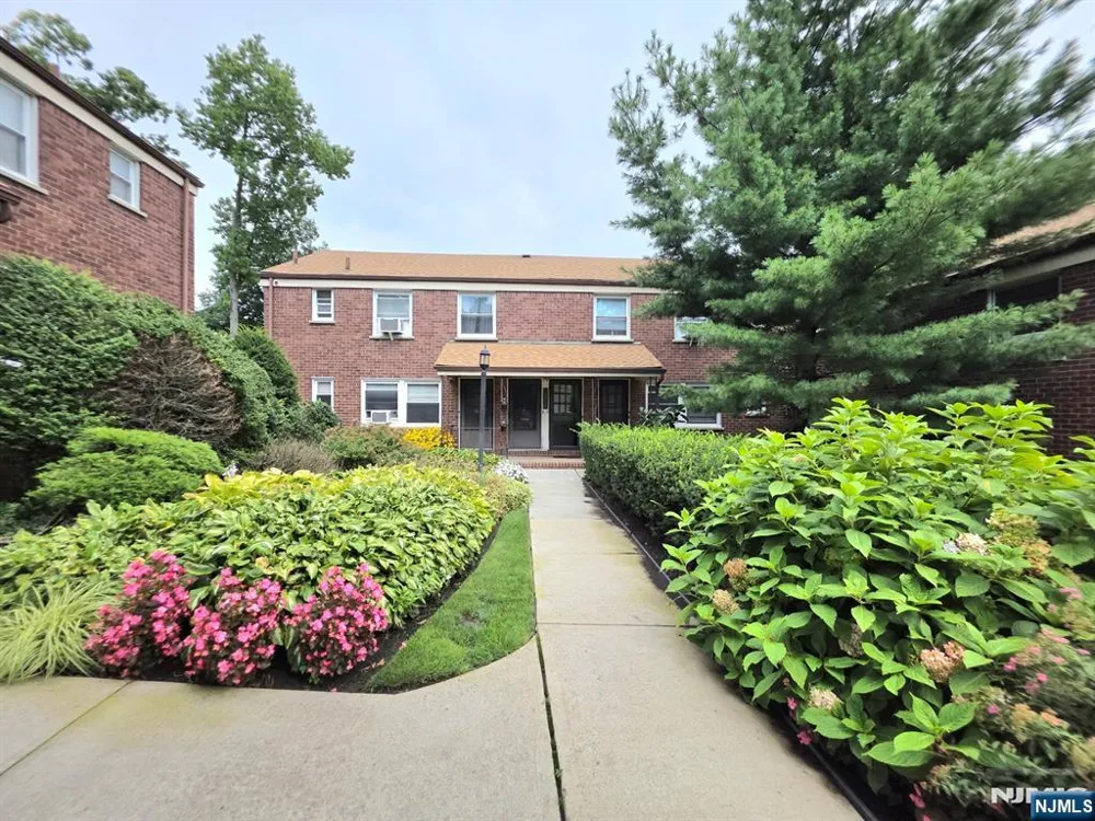 2209D Center Avenue D Fort Lee, NJ 07024