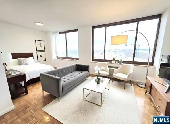 100 OLD PALISADE Road 3314 Fort Lee, NJ 07024