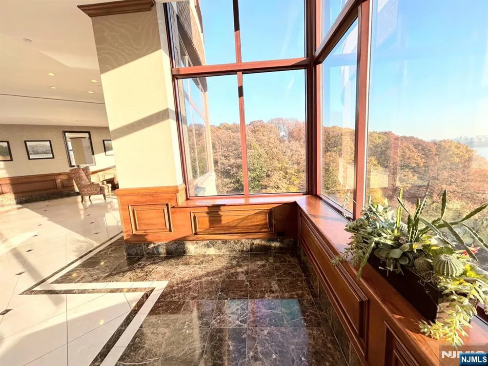 100 OLD PALISADE Road 3314 Fort Lee, NJ 07024