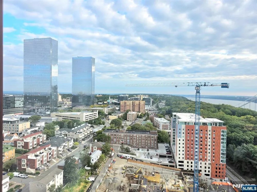 100 OLD PALISADE Road 3314 Fort Lee, NJ 07024