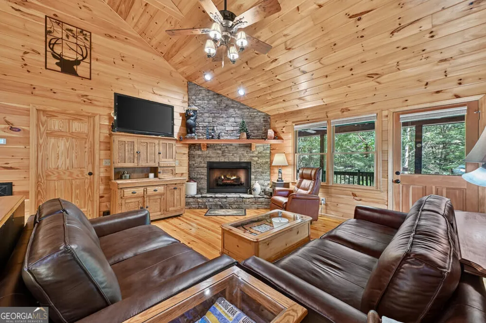 162 Primrose CT Ellijay, GA 30540