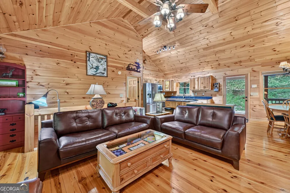 162 Primrose CT Ellijay, GA 30540