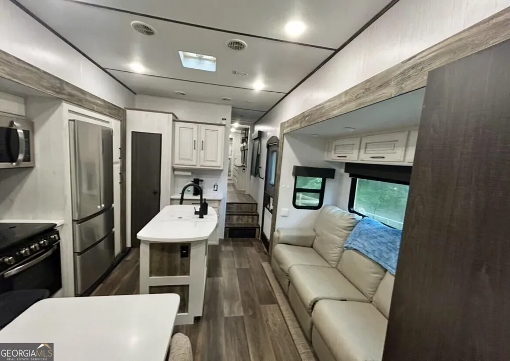 10042 Doublehead Gap RD Blue Ridge, GA 30513