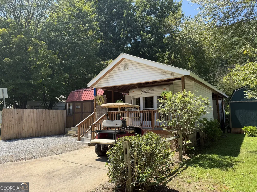 4124 Riverbank RUN Hiawassee, GA 30546