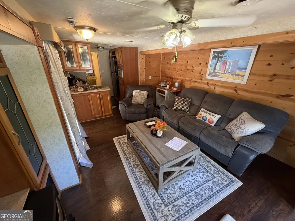 4124 Riverbank RUN Hiawassee, GA 30546