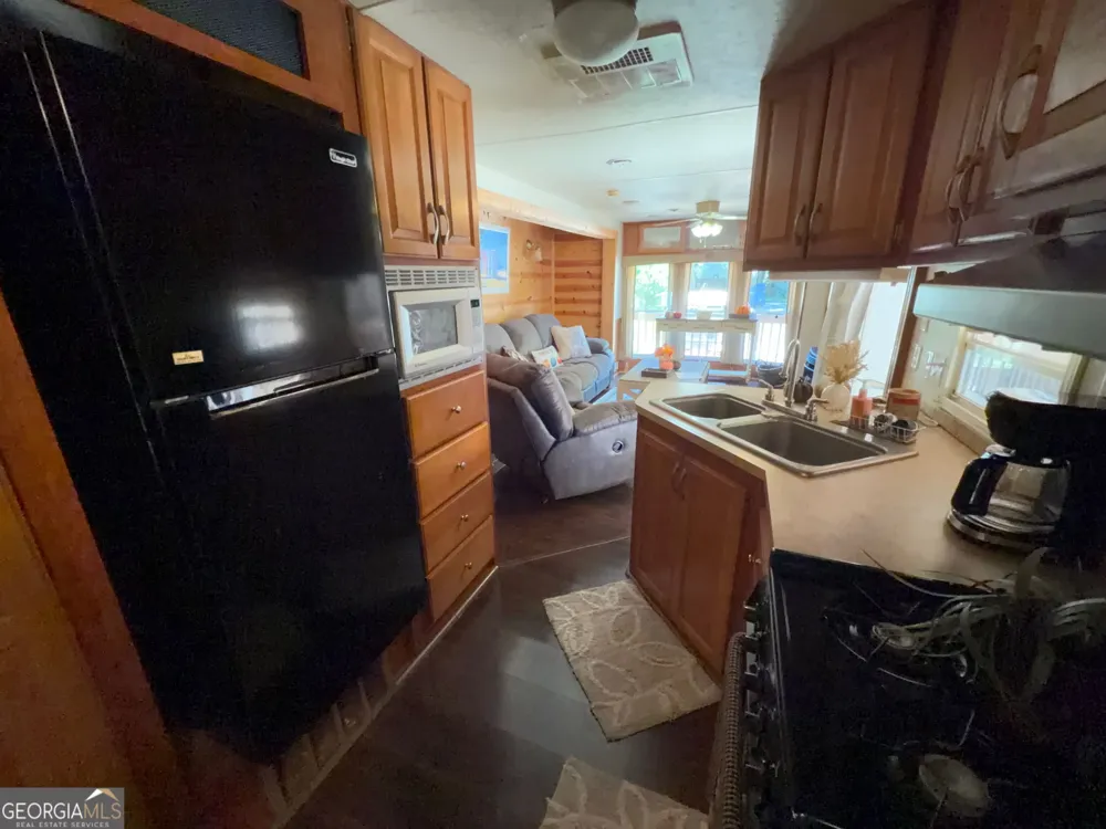 4124 Riverbank RUN Hiawassee, GA 30546