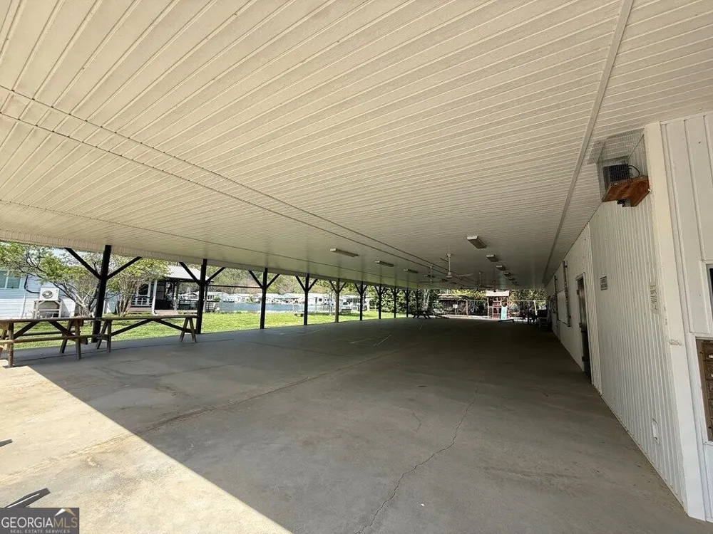 4124 Riverbank RUN Hiawassee, GA 30546