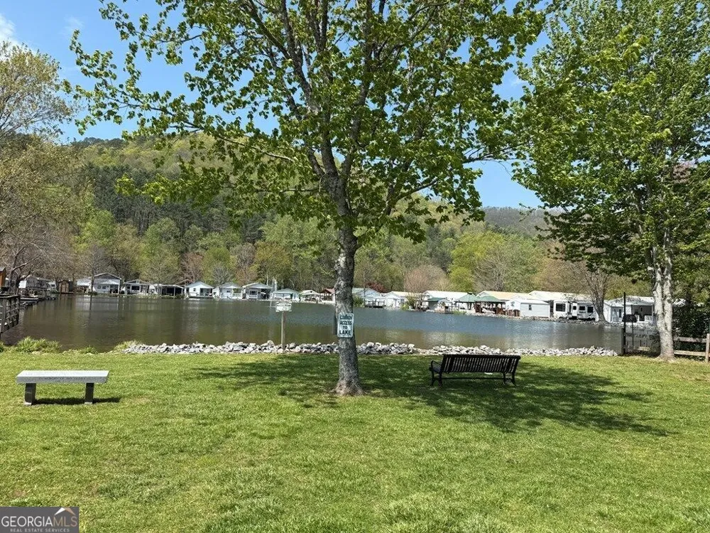 4124 Riverbank RUN Hiawassee, GA 30546