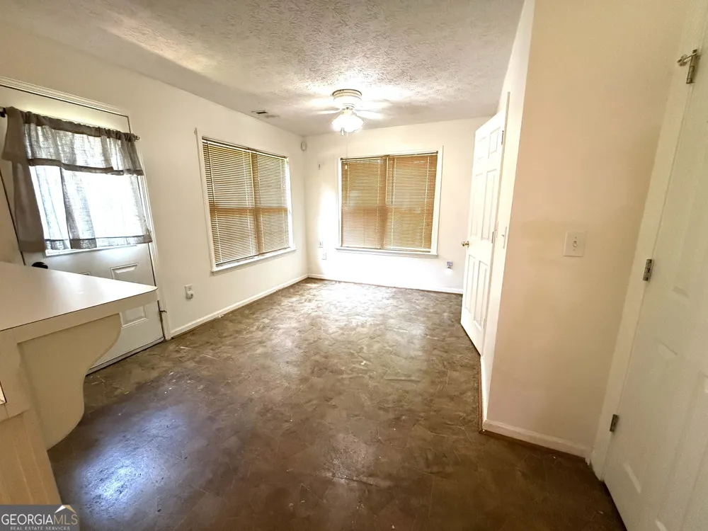 25 Brookstone CT Covington, GA 30016