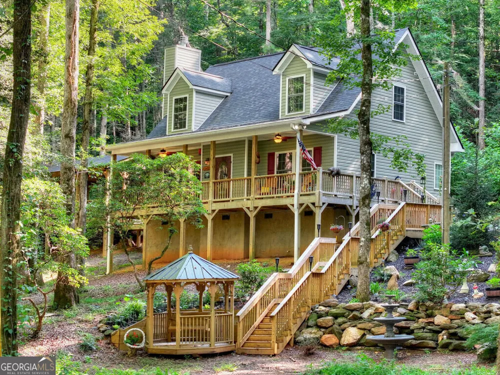 685 Chopped Oak RD Ellijay, GA 30540