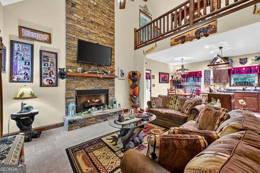 685 Chopped Oak RD Ellijay, GA 30540