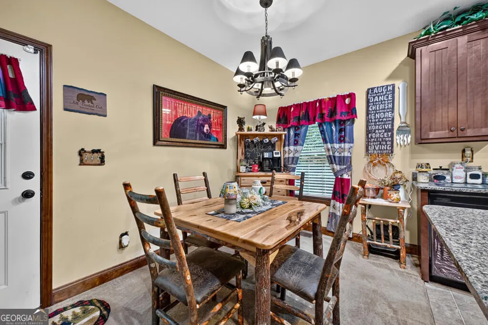 685 Chopped Oak RD Ellijay, GA 30540