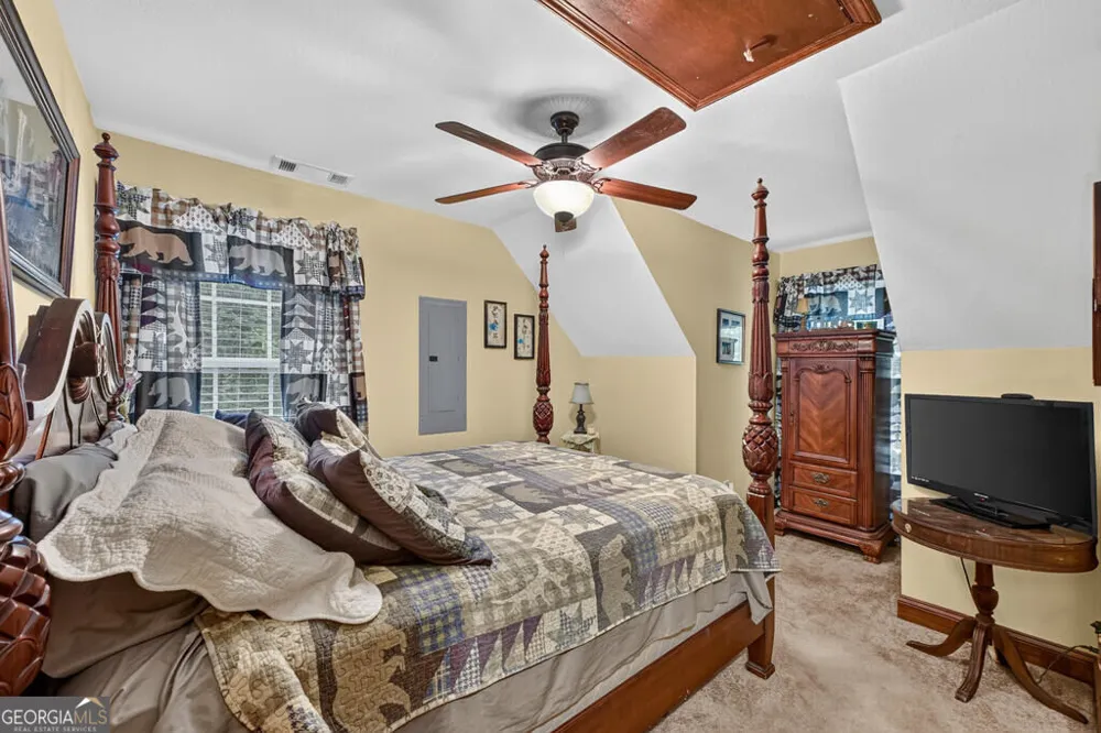 685 Chopped Oak RD Ellijay, GA 30540