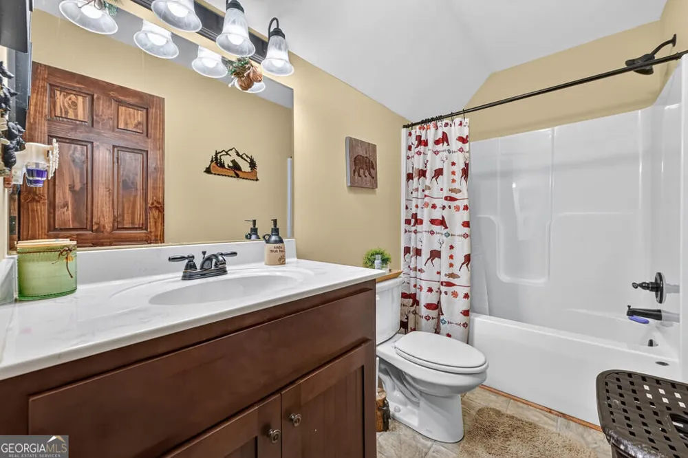 685 Chopped Oak RD Ellijay, GA 30540