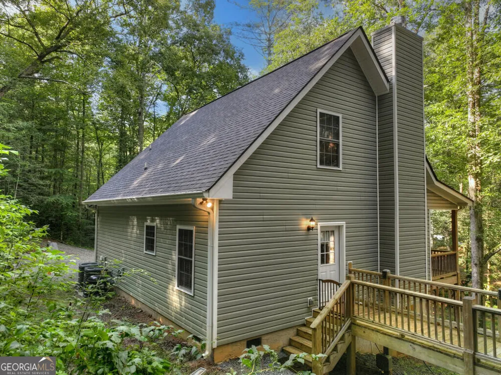 685 Chopped Oak RD Ellijay, GA 30540