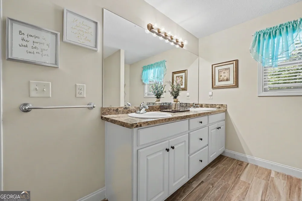 1750 Satilla DR Winder, GA 30680