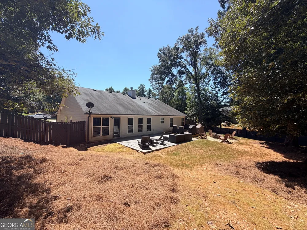 1750 Satilla DR Winder, GA 30680