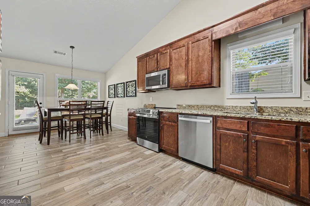 1750 Satilla DR Winder, GA 30680